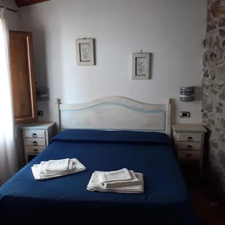 Romeo E Giulietta Scilla Acomodação com café da manhã Exterior foto